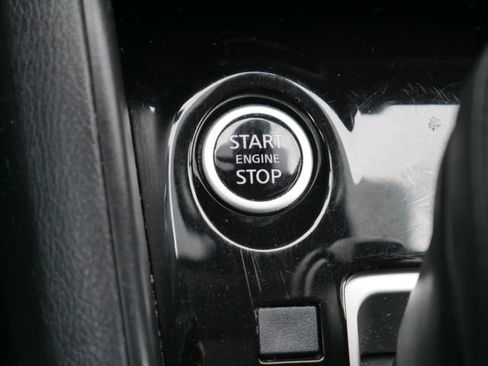 Used 2023 Nissan Versa SV image 23