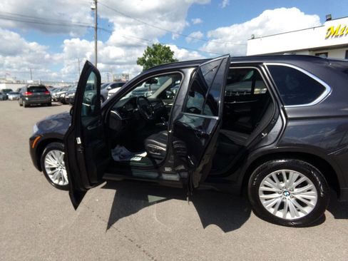 Used 2016 BMW X5 xDrive35i w/ Premium Package image 41