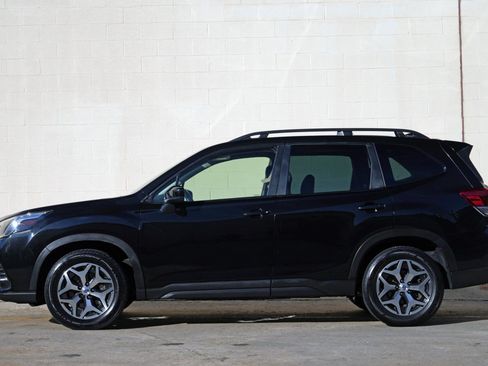Used 2022 Subaru Forester Premium AWD/4WD image 8