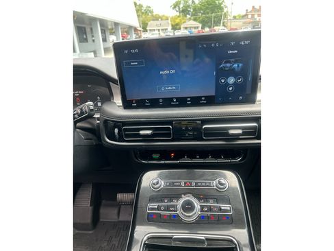 Used 2023 Lincoln Nautilus Reserve w/ Equipment Group 201A AWD/4WD image 11