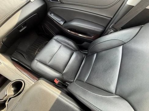 Used 2019 GMC Yukon SLT AWD/4WD image 6