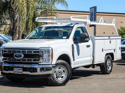 New 2025 Ford F350 XL w/ XL Chrome Package