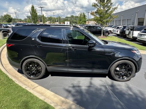 Used 2025 Land Rover Discovery S AWD/4WD image 8