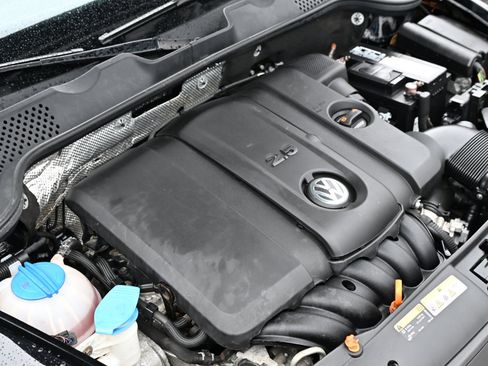 Used 2013 Volkswagen Beetle 2.5 50's Edition image 40