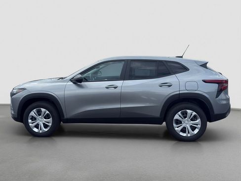 New 2026 Chevrolet Trax LS w/ Driver Confidence Package FWD image 3