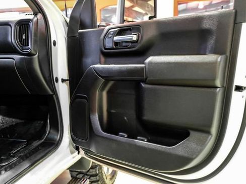 Used 2021 Chevrolet Silverado 2500 Custom w/ Custom Value Package image 41