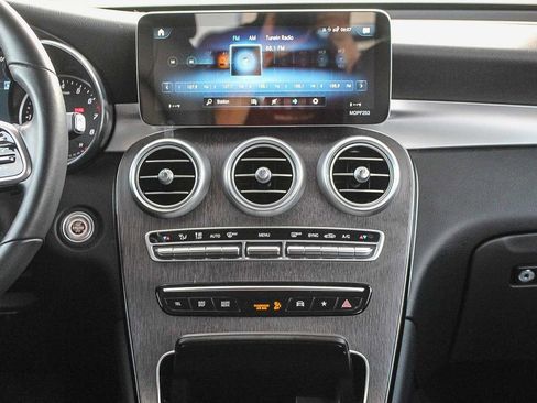 Used 2021 Mercedes-Benz GLC 300 image 12