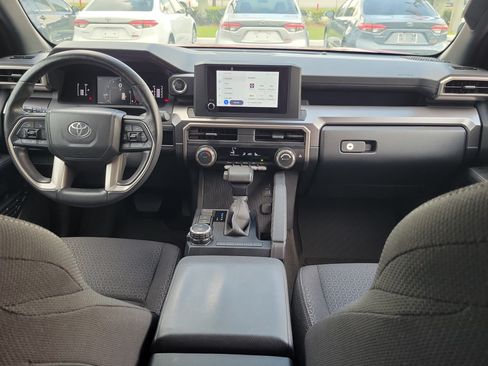Used 2025 Toyota 4Runner SR5 AWD/4WD image 16