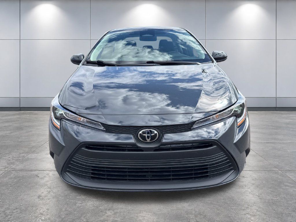 Used 2026 Toyota Corolla LE FWD image 8