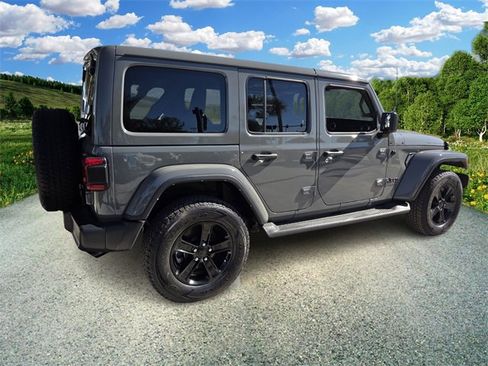 Certified 2022 Jeep Wrangler Unlimited Sahara image 7