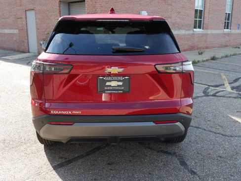 New 2027 Chevrolet Equinox LT w/ Convenience Package II AWD/4WD image 6