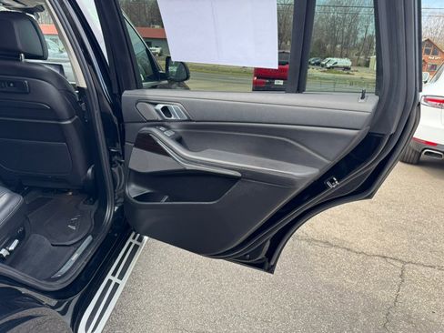 Used 2020 BMW X7 xDrive40i w/ Executive Package image 22