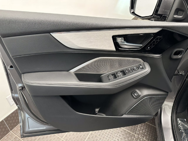 Used 2024 Acura MDX SH-AWD image 15
