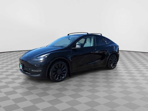 Used 2023 Tesla Model Y Performance AWD/4WD image 4