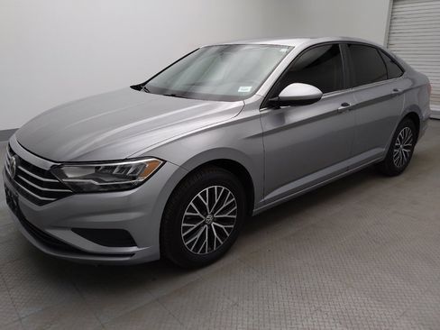 Used 2021 Volkswagen Jetta R-Line FWD image 2
