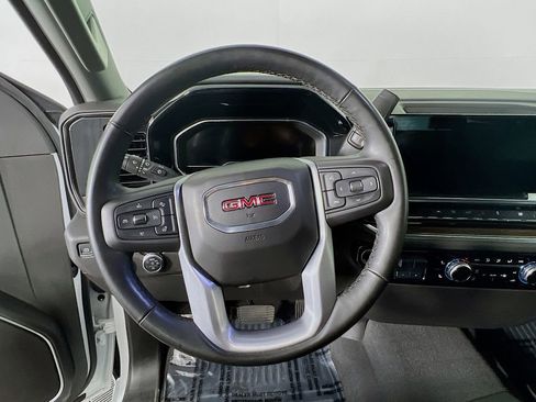 Certified 2025 GMC Sierra 1500 Elevation AWD/4WD image 9