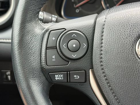 Used 2015 Toyota RAV4 Limited w/ Technology Package AWD/4WD image 22