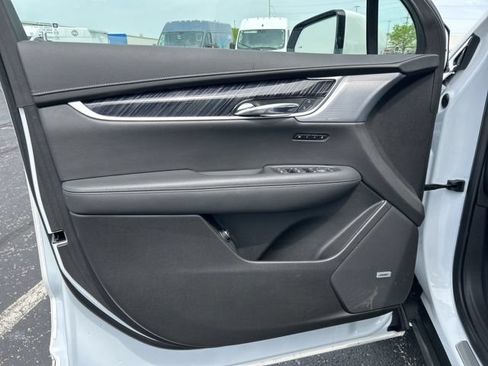 Used 2024 Cadillac XT6 Premium Luxury AWD/4WD image 25