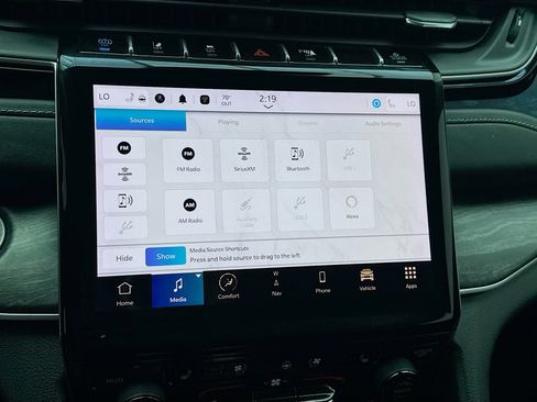 Used 2023 Jeep Grand Cherokee 4WD 4xe w/ Luxury Tech Group II image 11