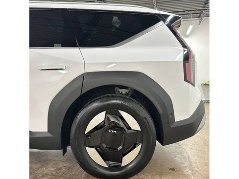 Used 2026 Kia EV9 Wind AWD/4WD image 10