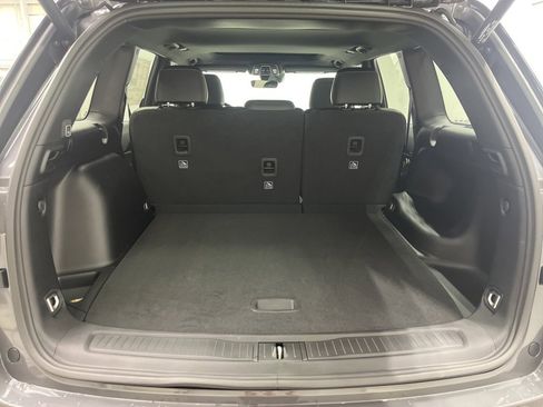 New 2025 Jeep Grand Cherokee Altitude image 26