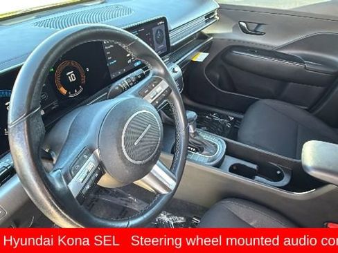 Used 2025 Hyundai Kona SEL image 10