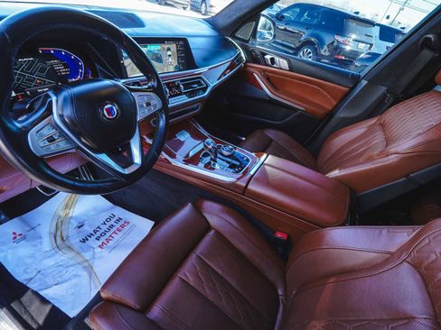 Used 2022 BMW ALPINA XB7 image 16