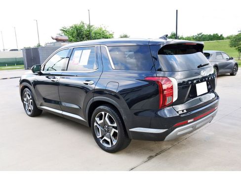Used 2023 Hyundai Palisade Limited w/ Cargo Package image 6