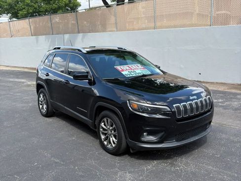 Used 2019 Jeep Cherokee Latitude Plus FWD image 1