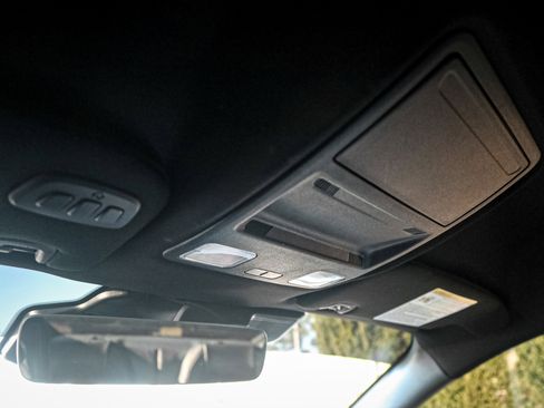 Used 2025 Ford Mustang Premium image 27