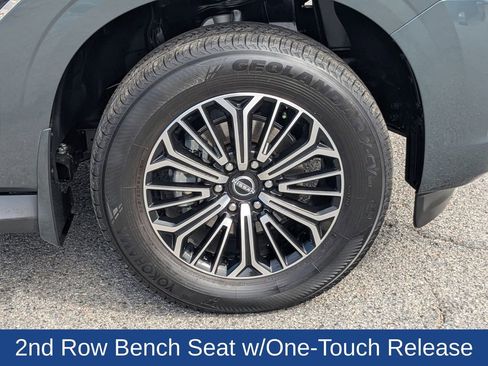 Used 2025 Nissan Armada SL image 11