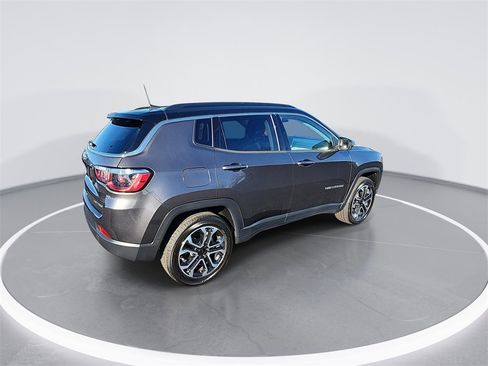 Used 2022 Jeep Compass Limited image 8