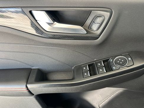 Used 2025 Ford Escape ST-Line AWD/4WD image 11