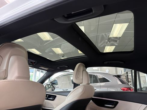 Certified 2025 Mercedes-Benz C 300 4MATIC Sedan image 21
