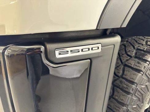 Certified 2024 GMC Sierra 2500 AT4X AWD/4WD image 8