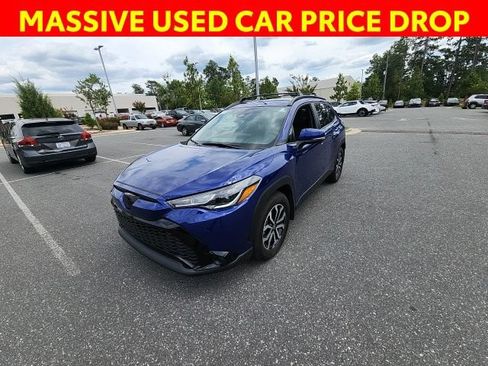 Used 2023 Toyota Corolla Cross AWD Hybrid image 5
