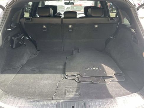 Used 2016 INFINITI QX70 AWD w/ Premium Package image 33