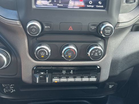 Used 2021 RAM 3500 Tradesman w/ Chrome Appearance Group AWD/4WD image 30