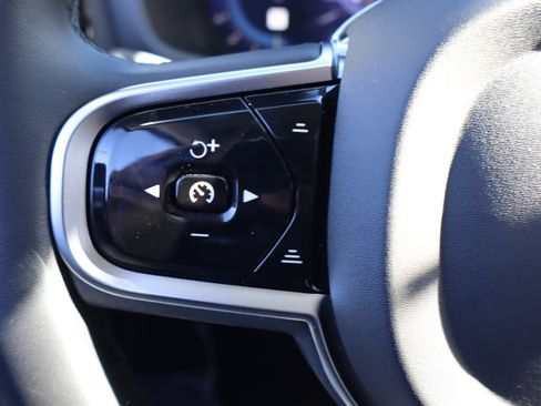 Used 2025 Volvo V60 B5 Cross Country Plus image 20