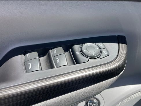 Used 2020 GMC Acadia SLT w/ Driver Alert Package II FWD image 5