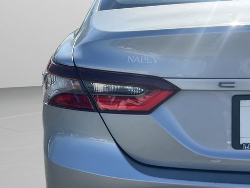 Used 2022 Toyota Camry LE image 29