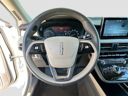 Used 2021 Lincoln Corsair FWD image 11