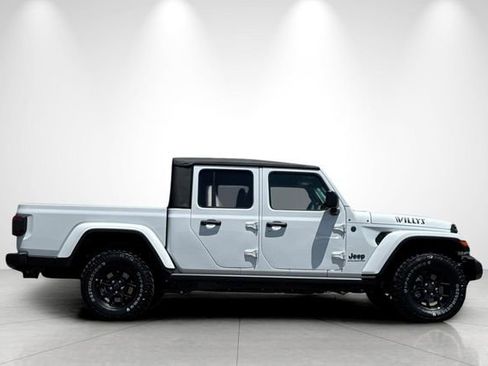 New 2025 Jeep Gladiator Sport AWD/4WD image 3