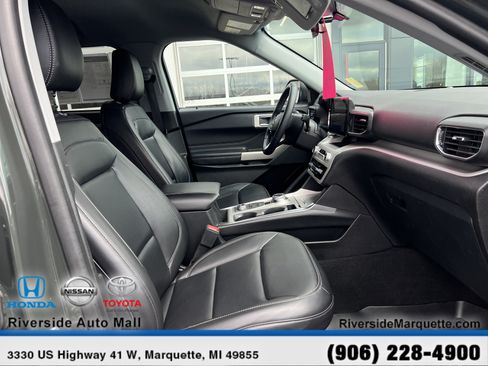 Used 2023 Ford Explorer XLT w/ Equipment Group 202A AWD/4WD image 25