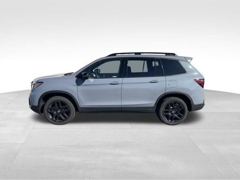 Used 2024 Honda Passport Black Edition image 5
