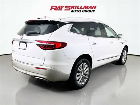 Used 2020 Buick Enclave Essence w/ Sound and Sites Package image 7