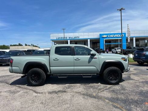 Used 2021 Toyota Tacoma TRD Pro AWD/4WD image 2