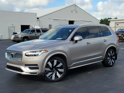 Used 2023 Volvo XC90 T8 Ultimate w/ Lounge Package