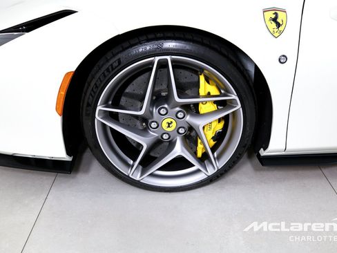 Used 2021 Ferrari F8 Tributo RWD image 31