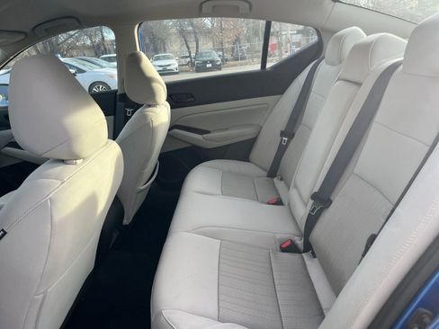 Used 2025 Nissan Altima 2.5 SV image 25